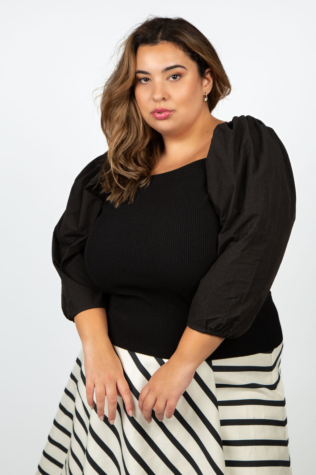 LEILA PUFF SLEEVE TOP plus-size - AMOUR781