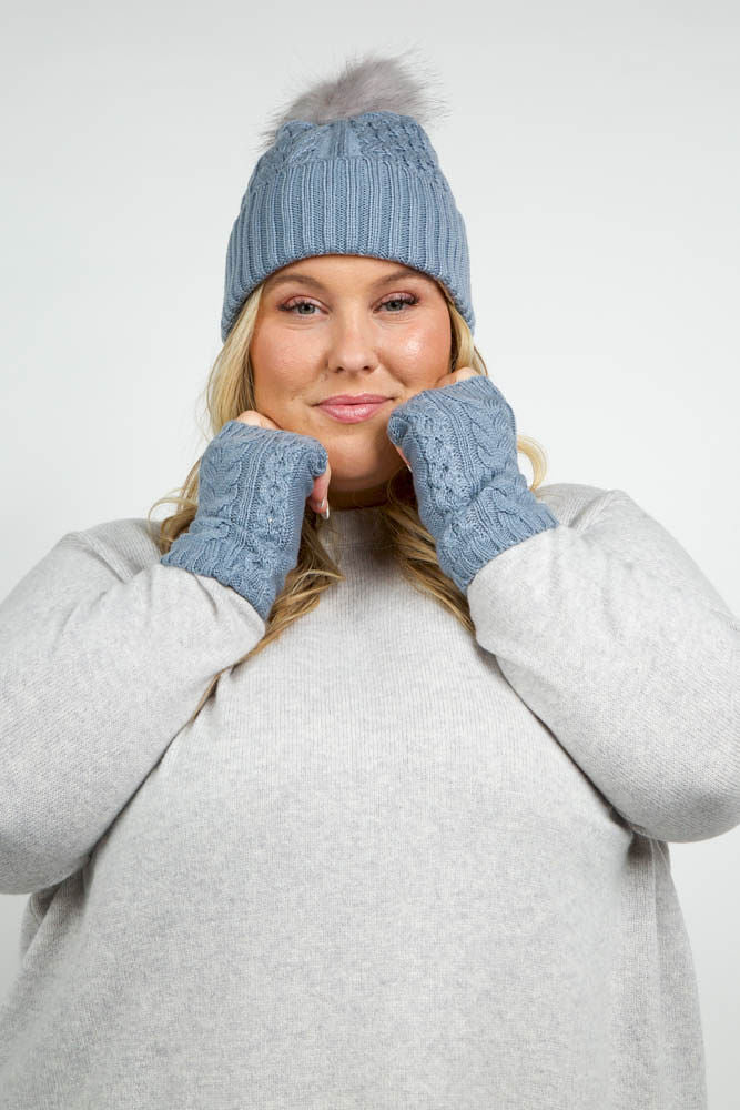 RECYCLED WISHBONE CABLE HANDWARMERS plus-size - AMOUR781
