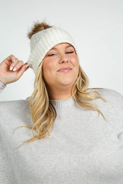 RECYCLED WISHBONE CABLE POM HAT plus-size - AMOUR781