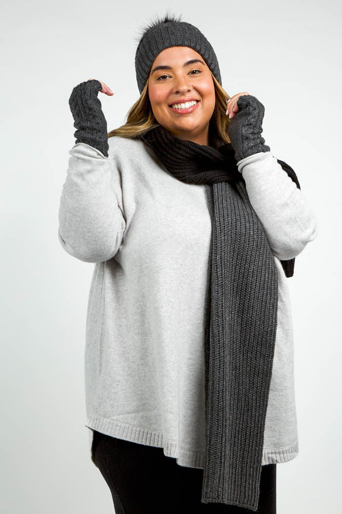 RECYCLED WISHBONE CABLE POM HAT plus-size - AMOUR781