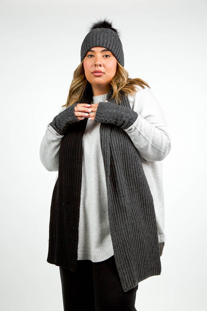 RECYCLED WISHBONE CABLE POM HAT - AMOUR781