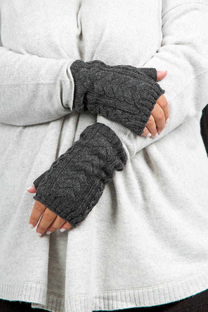 RECYCLED WISHBONE CABLE HANDWARMERS - AMOUR781