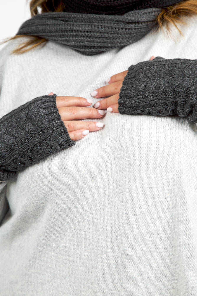 RECYCLED WISHBONE CABLE HANDWARMERS plus-size - AMOUR781