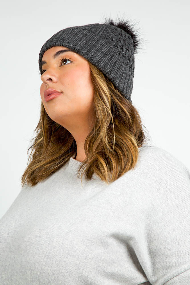 RECYCLED WISHBONE CABLE POM HAT plus-size - AMOUR781