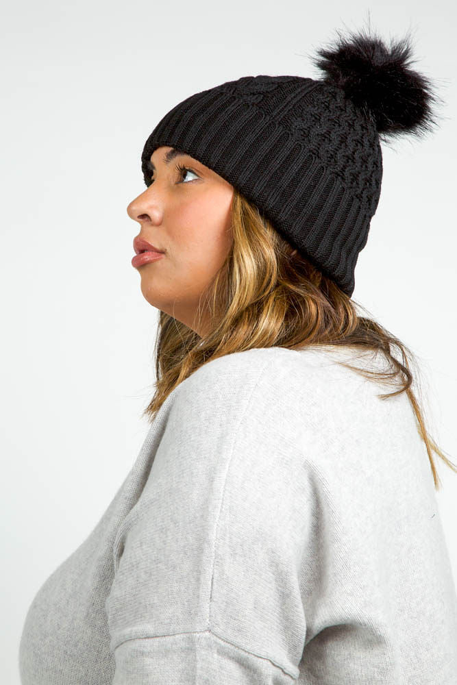 RECYCLED WISHBONE CABLE POM HAT plus-size - AMOUR781