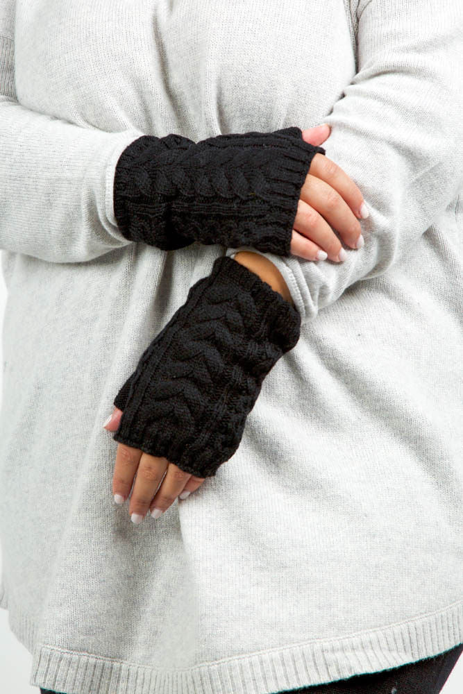RECYCLED WISHBONE CABLE HANDWARMERS plus-size - AMOUR781