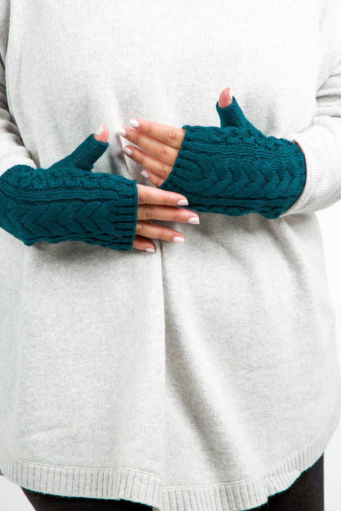 RECYCLED WISHBONE CABLE HANDWARMERS - AMOUR781