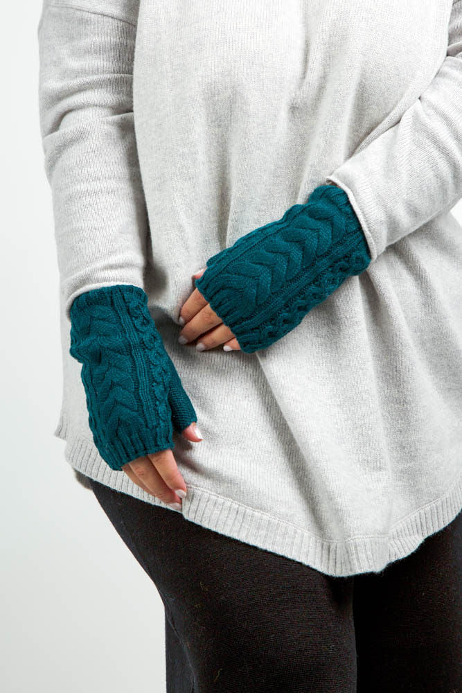 RECYCLED WISHBONE CABLE HANDWARMERS - AMOUR781