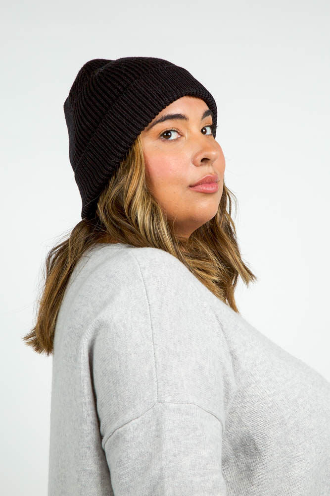 CASHMERE CABLE HAT plus-size - AMOUR781