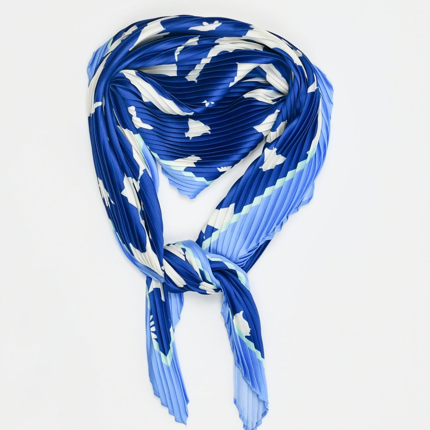 FLOWER PLEATED DIAMOND SCARF plus-size - AMOUR781