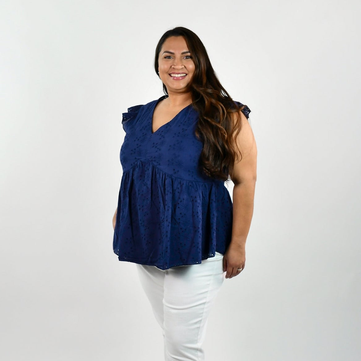 EMBROIDERED V-NECK TOP plus-size - AMOUR781