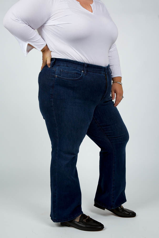 WAIST MATCH RELAXED FLARED JEANS - AMOUR781